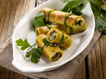 Roulés de pancakes végétariens au seitan, oignon et persil