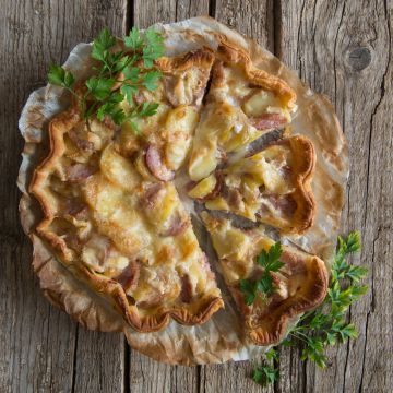 Tarte aux pommes de terre, bacon et cheddar