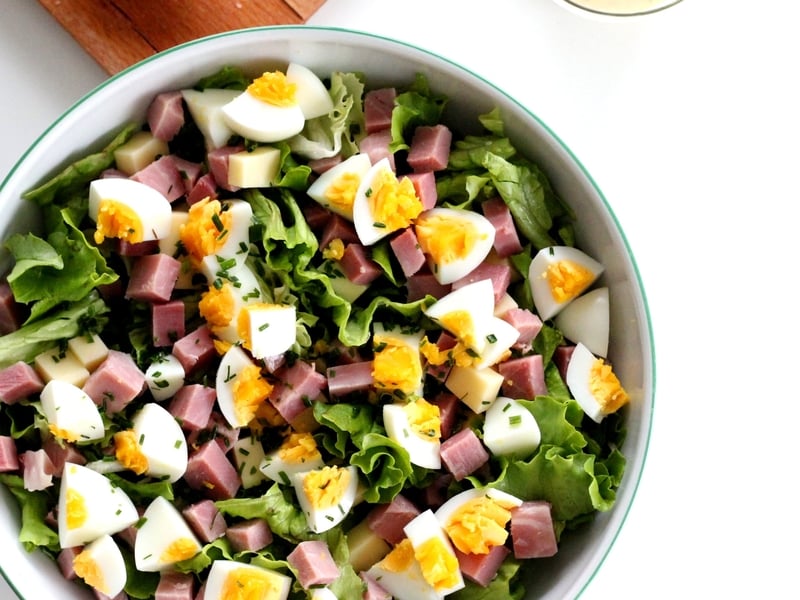 Recette de Salade du Chef au jambon, oeuf et comté