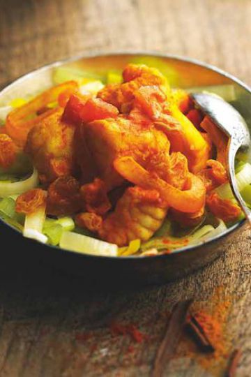 Tajine de lotte au curcuma, fondue de poireau