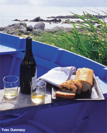 Cake de voyage aux pruneaux, rhum et vanille