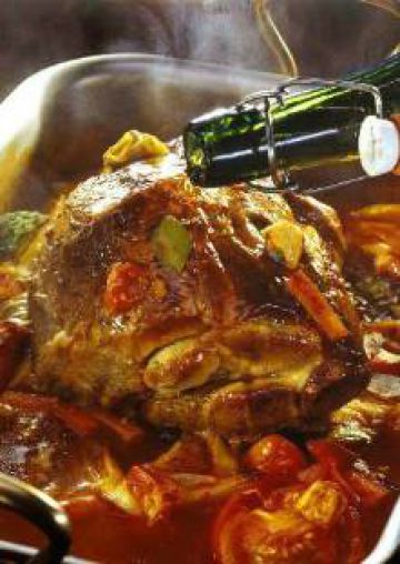 Rôti de porc aux tomates et à la bière