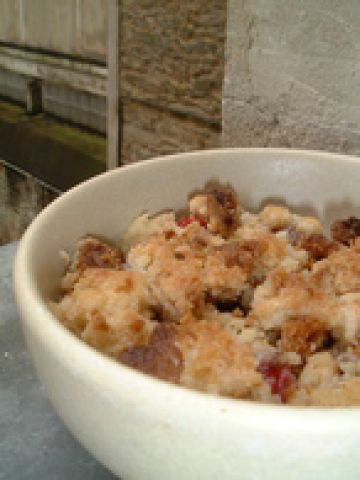 Crumble rhubarbe-cerise