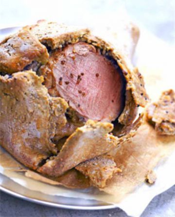 Gigot d'agneau en croute de sel épicée