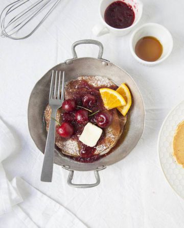 Pancakes, sauce aux cerises