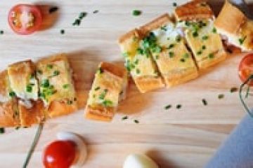 Baguette garnie aux lardons