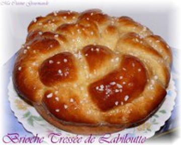 Brioche tressée à la fleur d'oranger