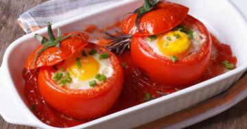 Recette de Œufs en cocotte de tomate allégée