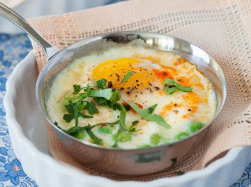 Oeufs-cocotte aux petits pois