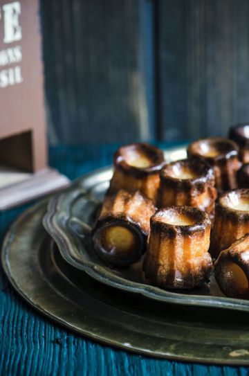 Cannelés bordelais