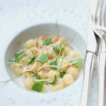 Gnocchis de panais, sauce au raifort