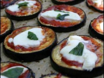 Aubergines grillées, tomates et mozzarella