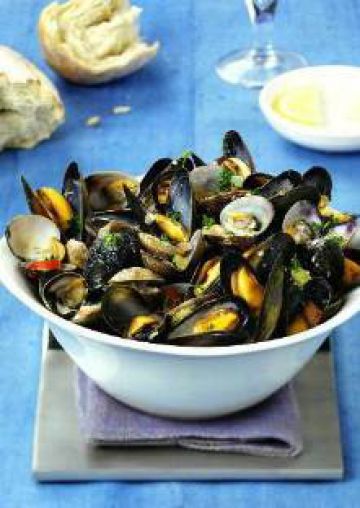 Moules et palourdes marinières