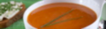 Soupe à la tomate et tartines de fromage frais au fromage