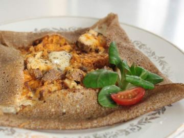 Galette aux carottes à la crème, tofu fumé & comté