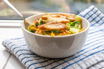 Wok poulet et petits légumes