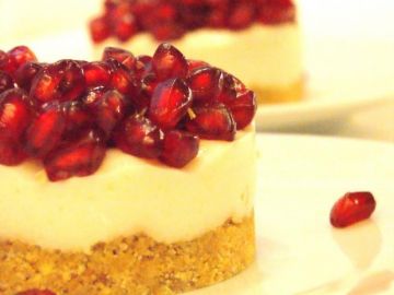 Entremet coco & acidulé grenade