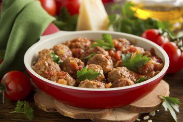 Boulettes de viande et sauce tomate