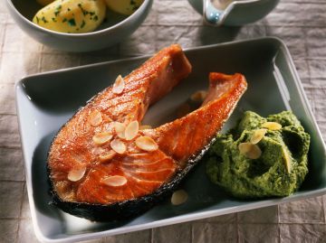 Saumon frais à la purée de brocolis