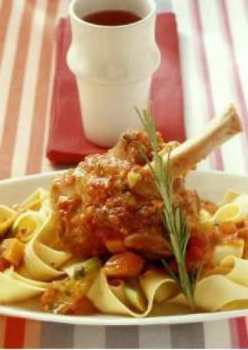 Souris d'agneau aux tagliatelles fraîches