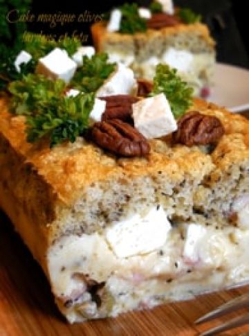 Cake magique olives, lardons et feta