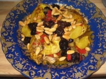 Tajine de poulet pruneaux-amandes