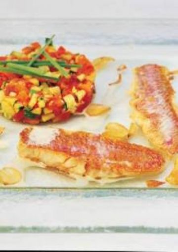 Rouget à la crème d'ail, ratatouille minute
