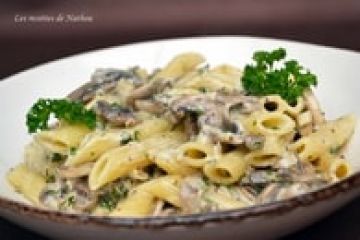 Pâtes Penne aux champignons et moutarde à l'ancienne