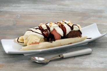 Banana split comme au restaurant facile et rapide