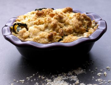 Crumble de courgettes au jambon cru et fromage frais