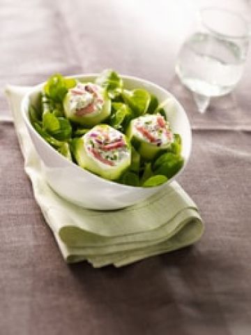 Rondelles de concombre au fromage frais et fines herbes