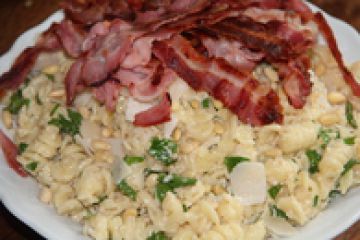 Fusilli à la crème d'herbes et au lard