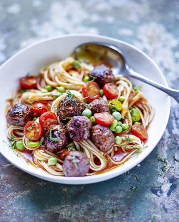 Spaghettis aux merguez et à la tomate