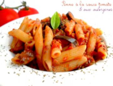 Penne à la sauce tomate et aux aubergines