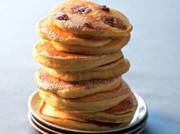 Pancakes banane rhum-raisins