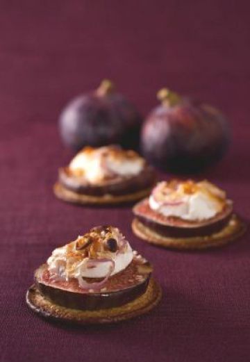 Carpaccio de figues à l'huile d'olive et chèvre chaud