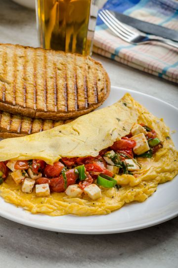 Omelette aux tomates séchées et feta