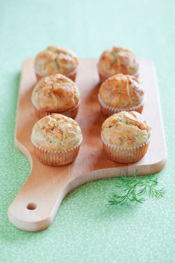Muffins au saumon fumé, emmental et aneth