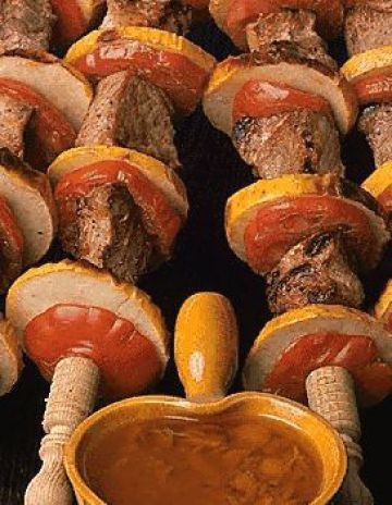 Brochettes de porc pour 6 personnes Elle à Table