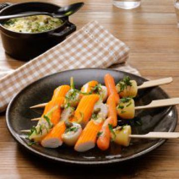 Mini-brochettes de surimi façon navarin sauce gribiche