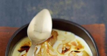Sabayon de poires gratiné aux amandes