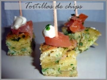 Tortillas de chips au saumon fumé et à la créme de ciboulette