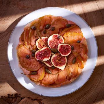 Tarte tatin aux figues, pommes et câpres