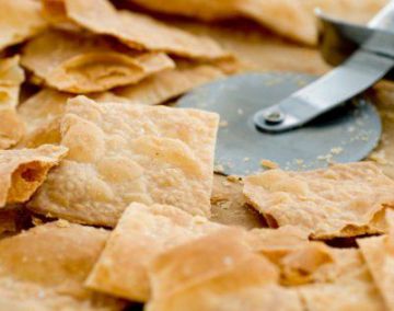Apéritifs au parmesan, poivrons et concombre