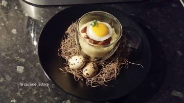Crémeux de panais, oeuf de caille au plat et éclats de châtaigne