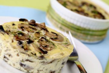 Quiche sans pâte aux champignons, cheddar et Saint Morêt