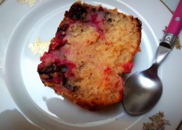 Cake citron, groseilles et pépites de chocolat